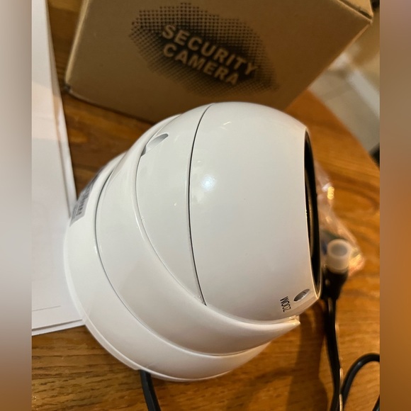 NIB Aluminum Dome Security Camera - Day or Night Color IR - 2.8 - 12mm Lens - Picture 2 of 9